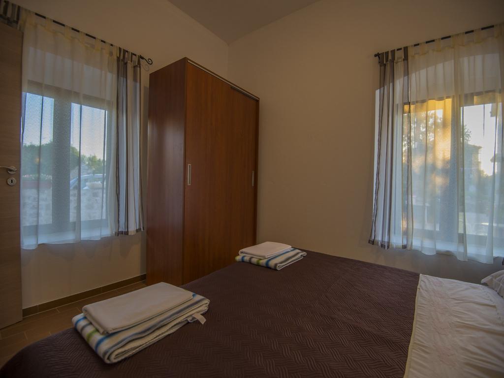 Apartments Punta 斯塔利格拉德-帕克利尼卡 外观 照片